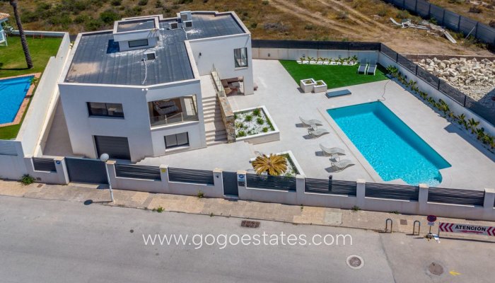 Te koop - Huis - Vrijstaande Villa - Torrevieja - La veleta