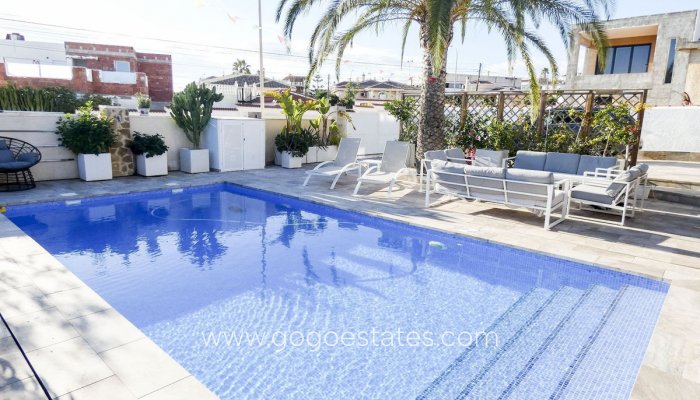 Te koop - Huis - Vrijstaande Villa - Rojales - Ciudad Quesada