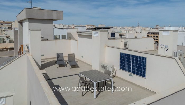 Te koop - Appartement - Appartement op de bovenste verdieping - Torrevieja - Torrevieja Centro