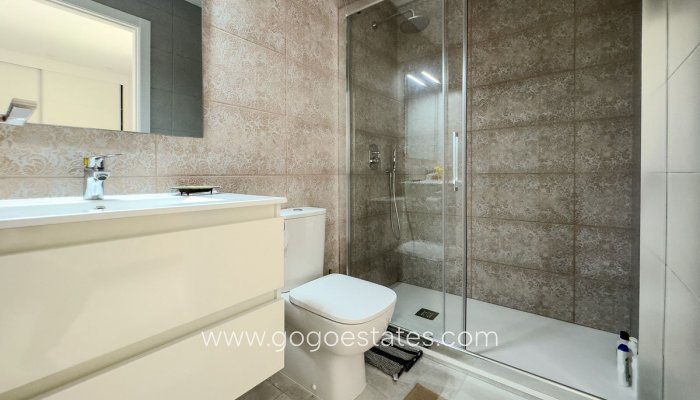 Te koop - Appartement - Appartement op de bovenste verdieping - Torrevieja - Torrevieja Centro