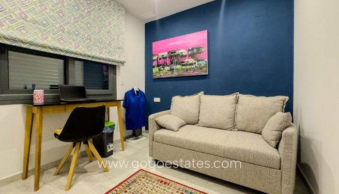 Te koop - Appartement - Appartement op de bovenste verdieping - Torrevieja - Torrevieja Centro