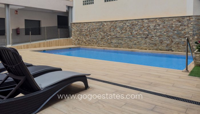 Te koop - Appartement - Appartement op de bovenste verdieping - Torrevieja - Torrevieja Centro