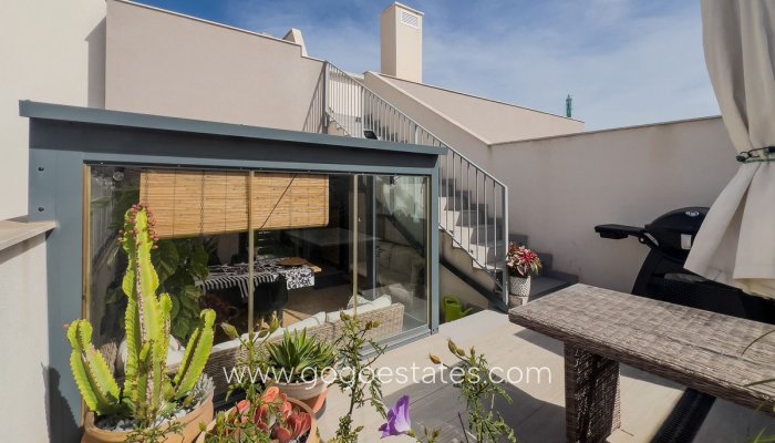 Te koop - Appartement - Appartement op de bovenste verdieping - Torrevieja - Torrevieja Centro