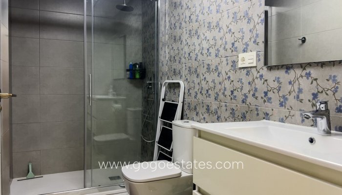 Te koop - Appartement - Appartement op de bovenste verdieping - Torrevieja - Torrevieja Centro