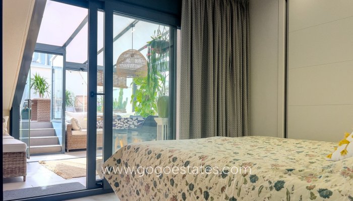 Te koop - Appartement - Appartement op de bovenste verdieping - Torrevieja - Torrevieja Centro