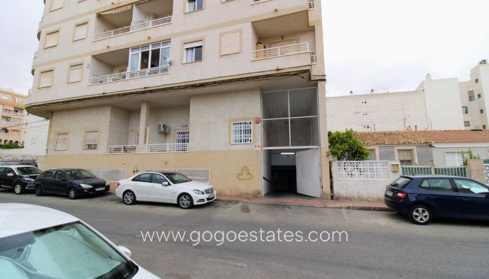 Resale - Commercial - Parking Space - Torrevieja - Torrevieja Centro