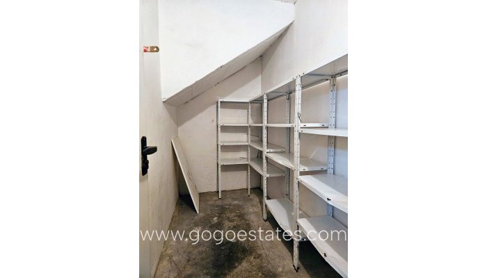 Resale - Commercial - Parking Space - Torrevieja - Torrevieja Centro