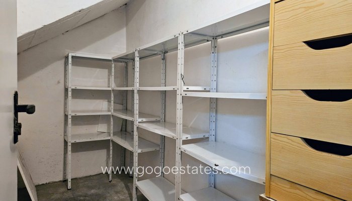 Resale - Commercial - Parking Space - Torrevieja - Torrevieja Centro