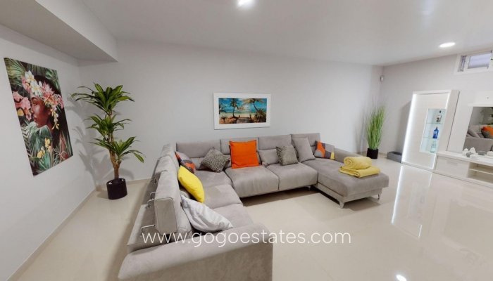 Te koop - Huis - Vrijstaande Villa - Torrevieja - Torrevieja Centro