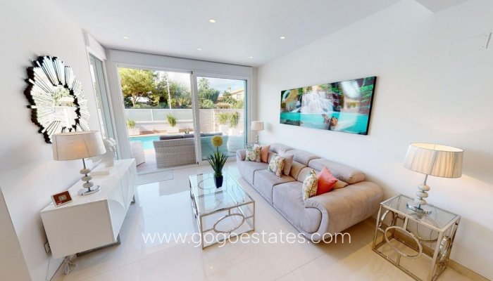 Te koop - Huis - Vrijstaande Villa - Torrevieja - Torrevieja Centro