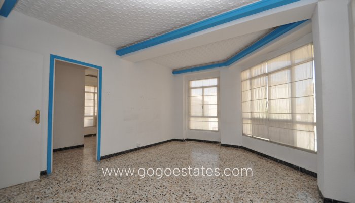 Te koop - Appartement - Appartement op de middelste verdieping - Pinoso - Pinoso Centro