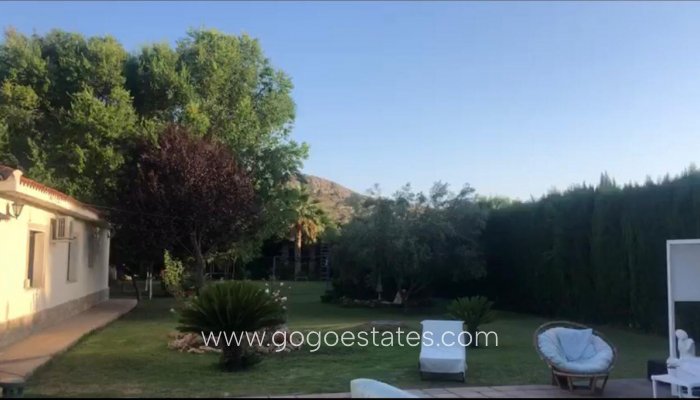 Te koop - Huis - Vrijstaande Villa - Elda - Elda Centro