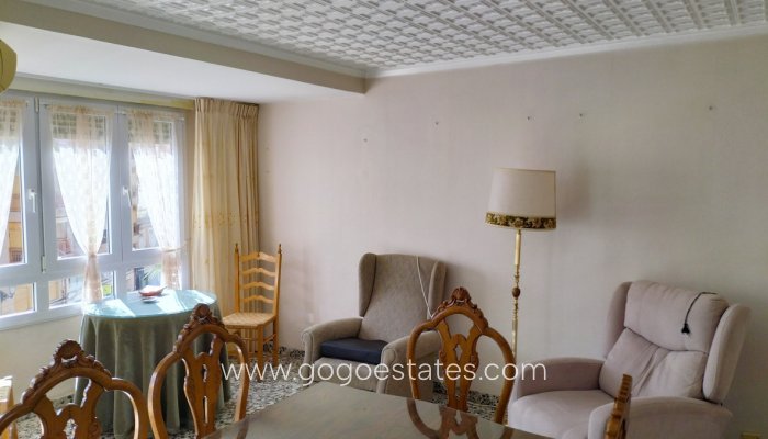 Te koop - Appartement - Appartement op de middelste verdieping - Sax - Sax Centro