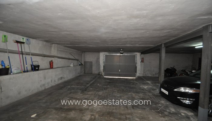 Te koop - Commercieel - Garage - Pinoso - Pinoso Centro