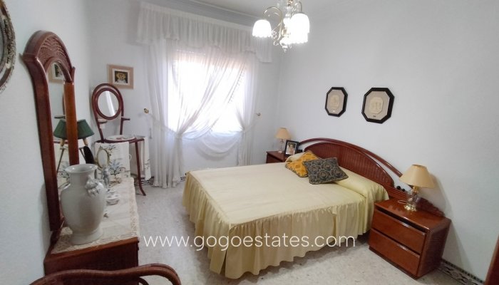 Te koop - Huis - Vrijstaande Villa - Sax - Sax Centro