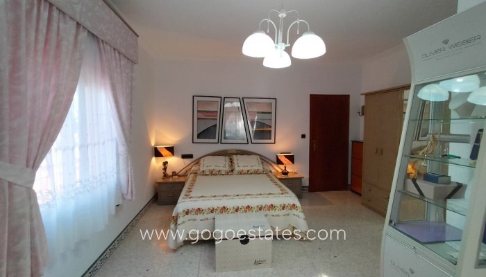 Te koop - Huis - Vrijstaande Villa - Sax - Sax Centro