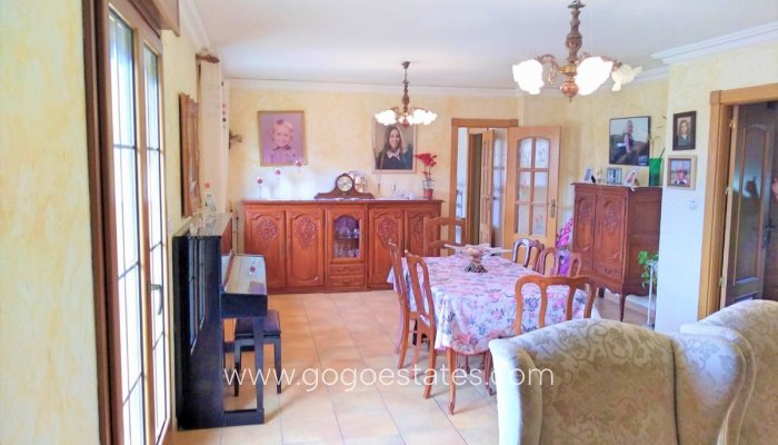 Te koop - Huis - Vrijstaande Villa - Aspe - Aspe Centro