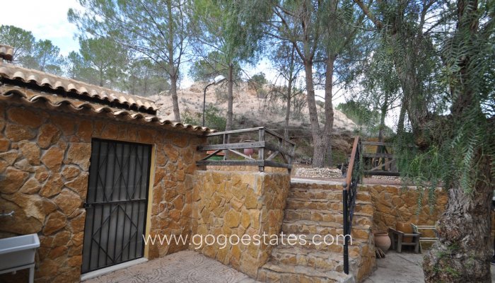 Te koop - Huis - Grotwoning - Pinoso - Pinoso Centro