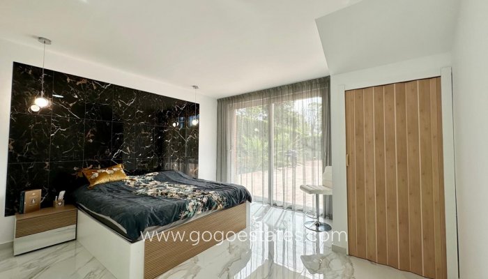 Te koop - Huis - Vrijstaande Villa - Petrel - Petrer