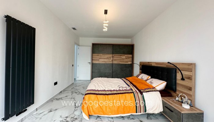 Te koop - Huis - Vrijstaande Villa - Petrel - Petrer