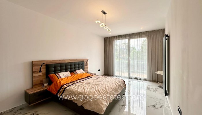 Te koop - Huis - Vrijstaande Villa - Petrel - Petrer