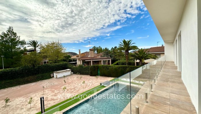 Te koop - Huis - Vrijstaande Villa - Petrel - Petrer