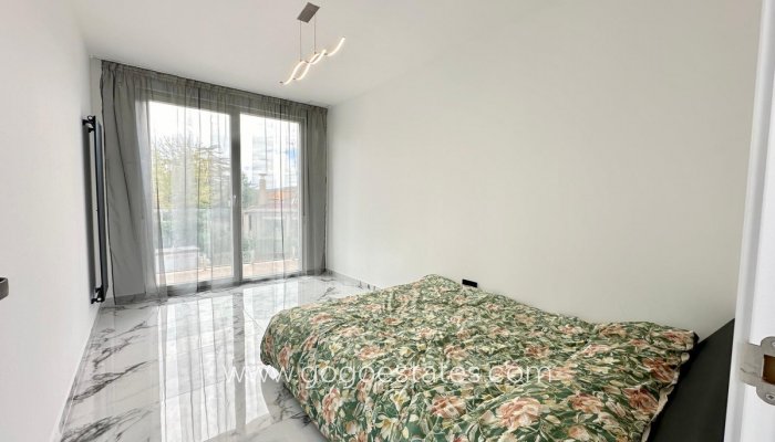 Te koop - Huis - Vrijstaande Villa - Petrel - Petrer