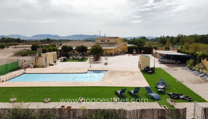 Te koop - Huis - Vrijstaande Villa - Villena - Villena Centro