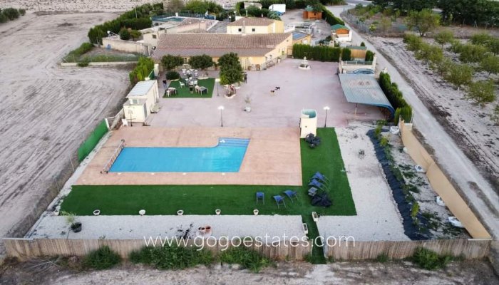 Te koop - Huis - Vrijstaande Villa - Villena - Villena Centro