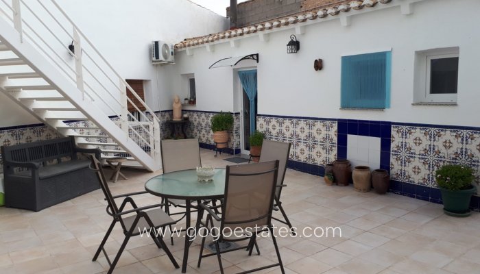 Te koop - Huis - Vrijstaande Villa - Villena - Villena Centro