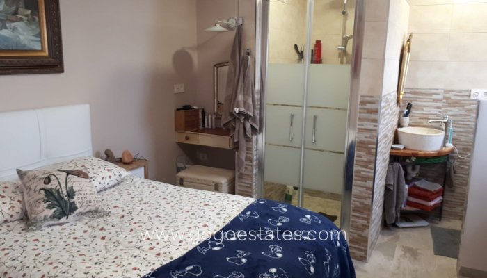 Te koop - Huis - Vrijstaande Villa - Villena - Villena Centro