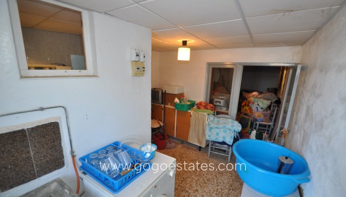 Te koop - Huis - Grotwoning - Pinoso - Pinoso Centro