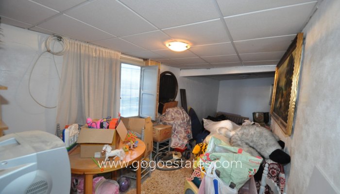 Te koop - Huis - Grotwoning - Pinoso - Pinoso Centro