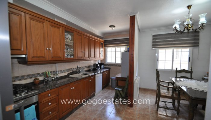 Te koop - Huis - Stadswoning - Pinoso - Pinoso Centro