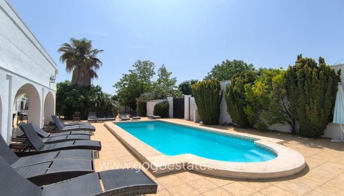 Te koop - Huis - Vrijstaande Villa - Villena - Villena Centro