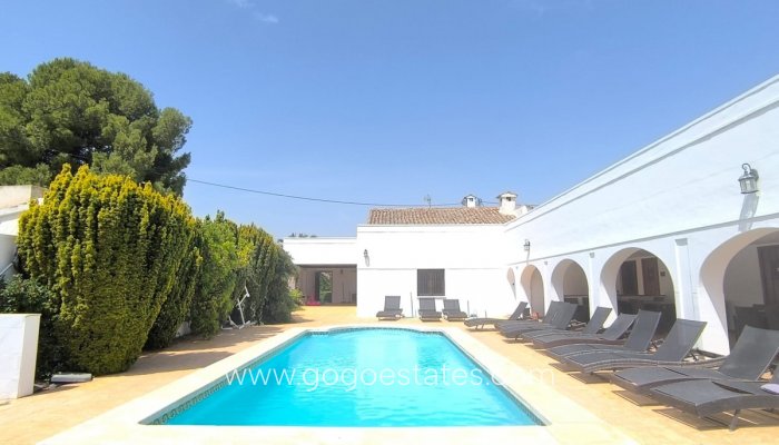 Te koop - Huis - Vrijstaande Villa - Villena - Villena Centro