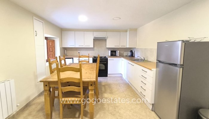 Te koop - Huis - Vrijstaande Villa - Villena - Villena Centro