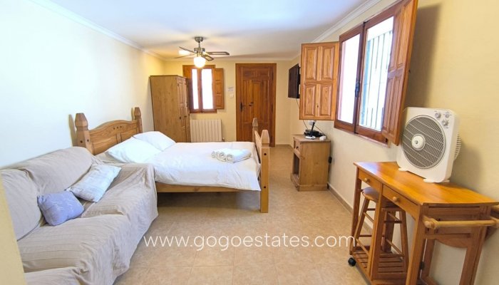 Te koop - Huis - Vrijstaande Villa - Villena - Villena Centro