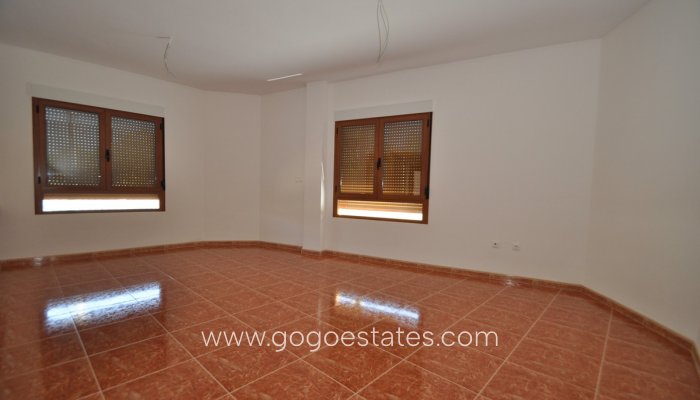 Te koop - Huis - Stadswoning - Pinoso - Pinoso Centro