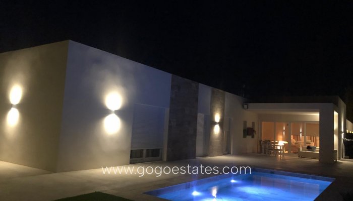 Te koop - Huis - Vrijstaande Villa - Pinoso - Pinoso Centro