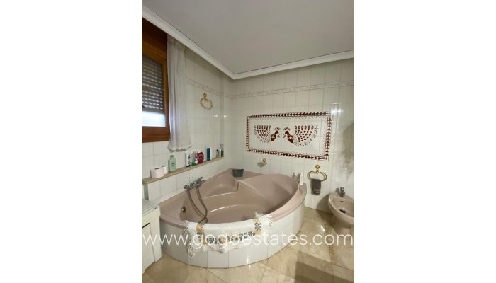 Te koop - Huis - Vrijstaande Villa - Pego - Pego Centro