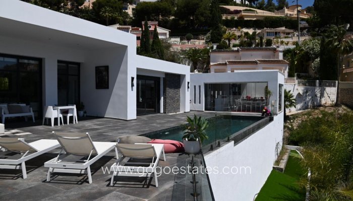 Te koop - Huis - Vrijstaande Villa - Teulada - Moraira
