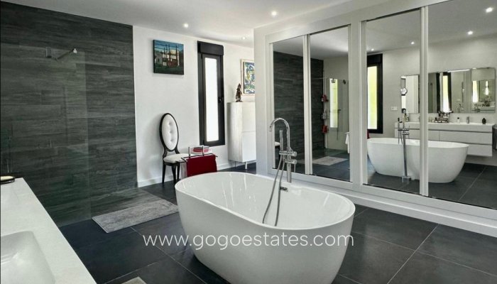 Te koop - Huis - Vrijstaande Villa - Teulada - Moraira