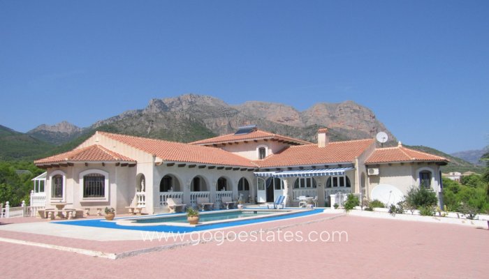 Te koop - Huis - Finca - Cortijo - La Nucía - La Nucia Centro