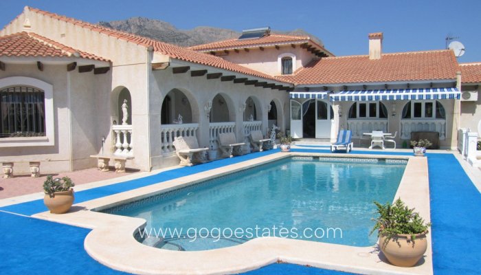 Te koop - Huis - Finca - Cortijo - La Nucía - La Nucia Centro