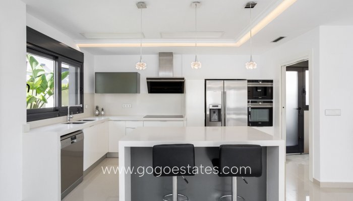 Te koop - Huis - Vrijstaande Villa - San Miguel De Salinas - San Miguel de Salinas Centro