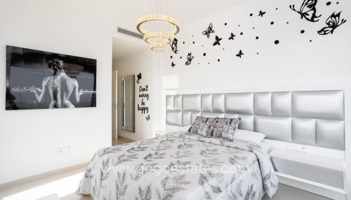 Te koop - Huis - Vrijstaande Villa - San Miguel De Salinas - San Miguel de Salinas Centro