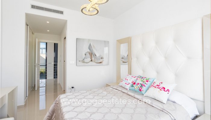 Te koop - Huis - Vrijstaande Villa - San Miguel De Salinas - San Miguel de Salinas Centro