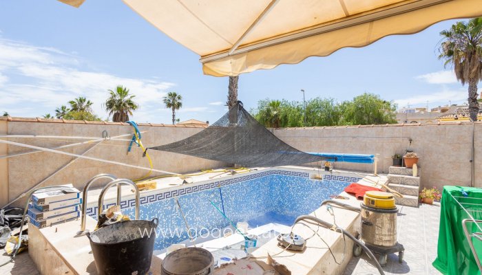 Te koop - Huis - Vrijstaande Villa - Orihuela - Los Altos