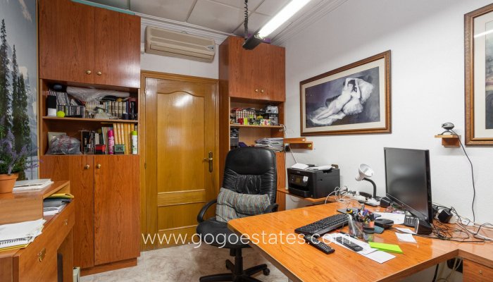 Te koop - Huis - Vrijstaande Villa - Orihuela - Los Altos